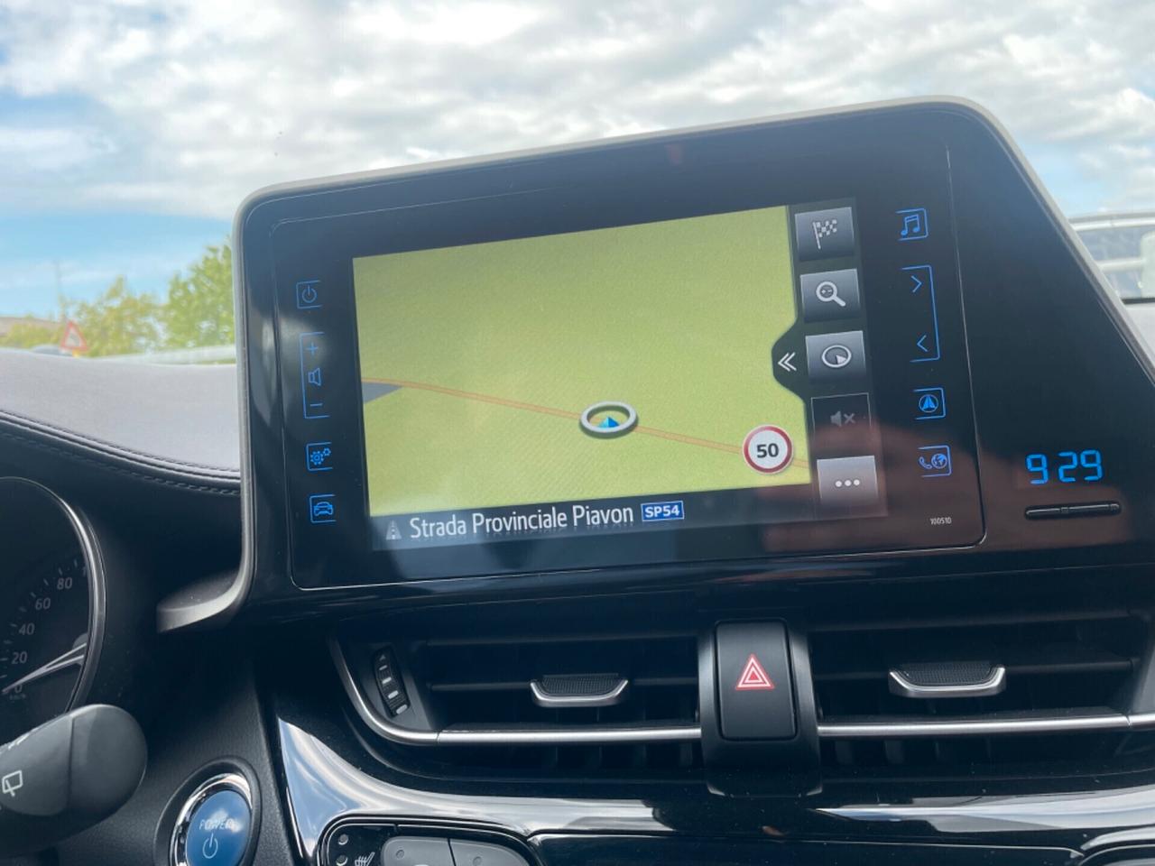 Toyota C-HR 1.8 Ibrida Neopatentati