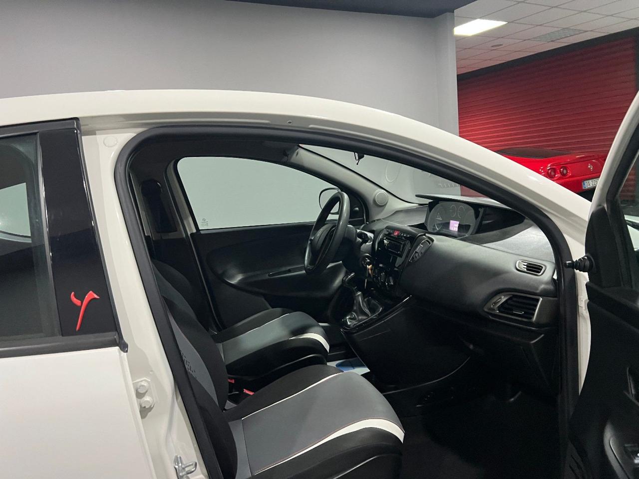 Lancia Ypsilon 1.3 MJT 16V 95 CV 5 posti S&S Elefantino