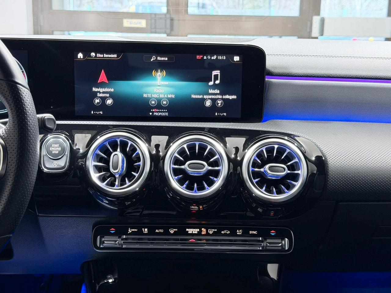 MERCEDES A200 D AUTO PREMIUM AMG LINE 2.0 150CV