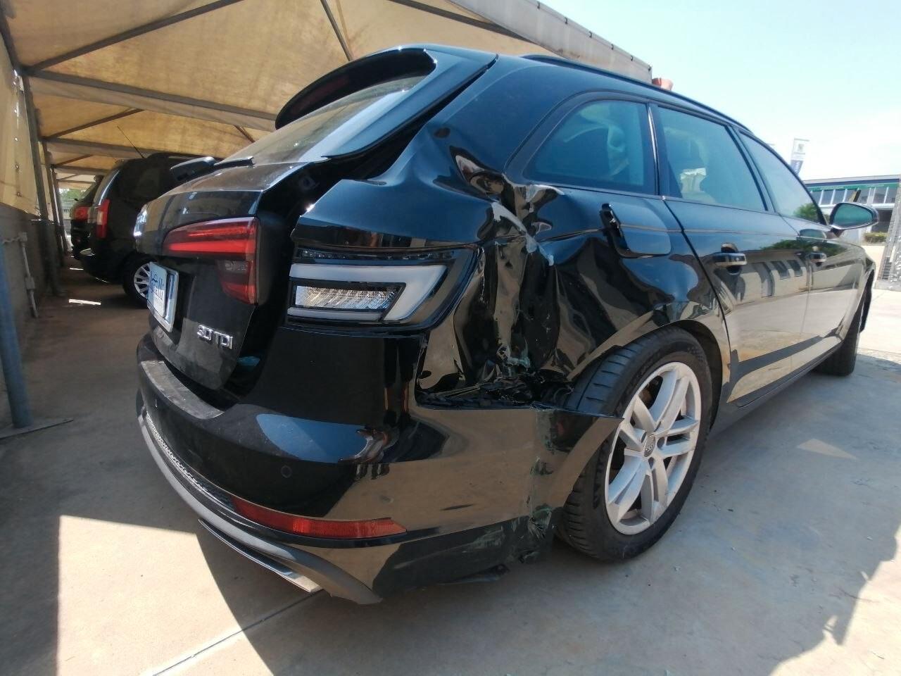 Audi A4 Avant 30 TDI S tronic line edition