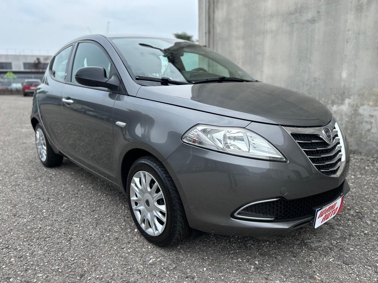 Lancia Ypsilon 1.2 69 CV 5 porte S&S Silver