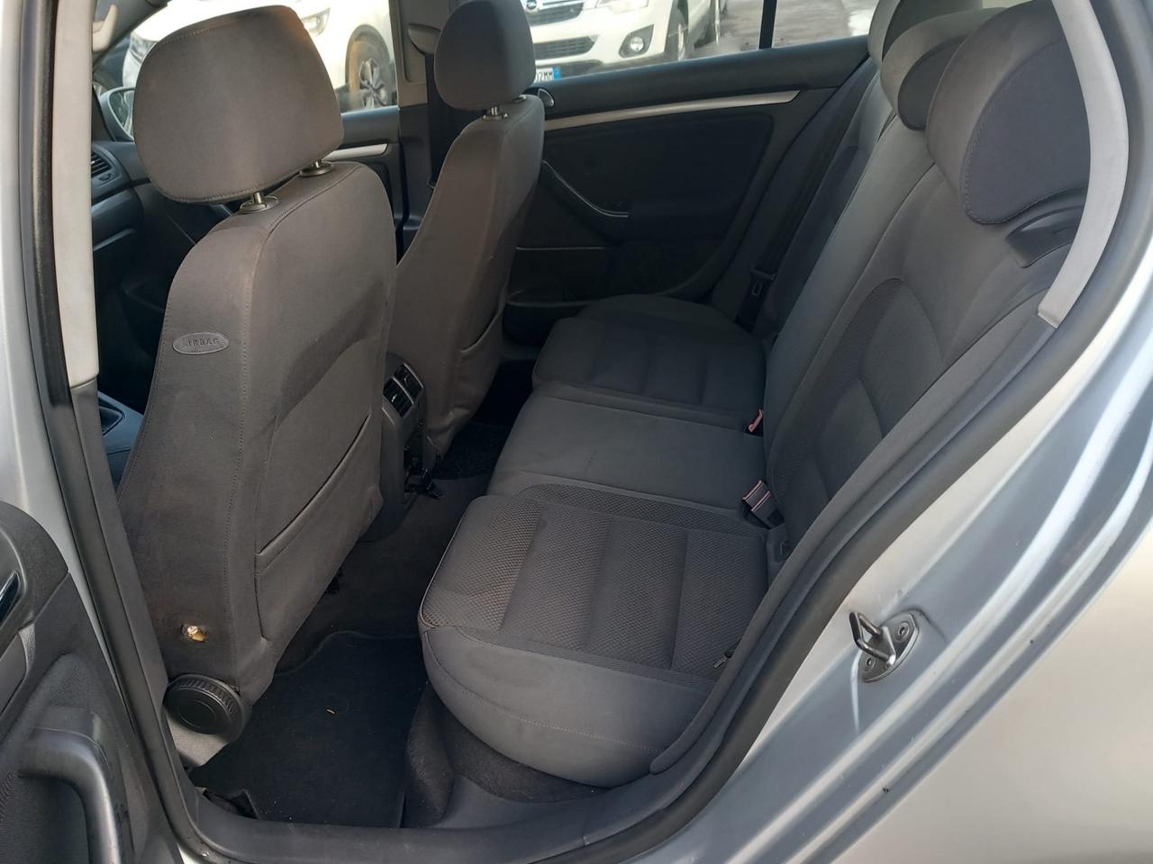 Volkswagen Golf 1.9 TDI 5p. Sportline