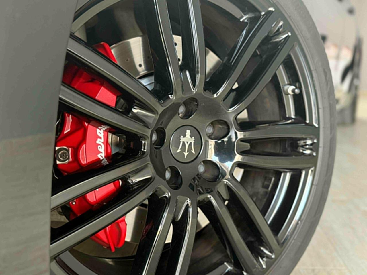 Maserati Ghibli V6 Diesel 275 CV Gransport VERSIONE NERISSIMO/TETTUCCIO