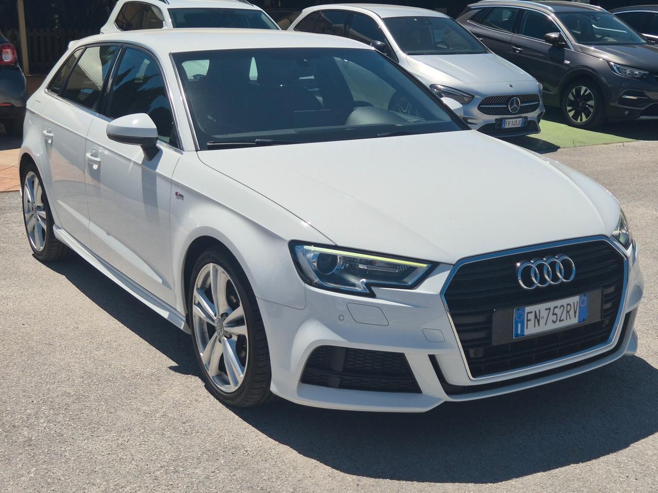 Audi A3 SPB 2.0 TDI S tronic S-LINE
