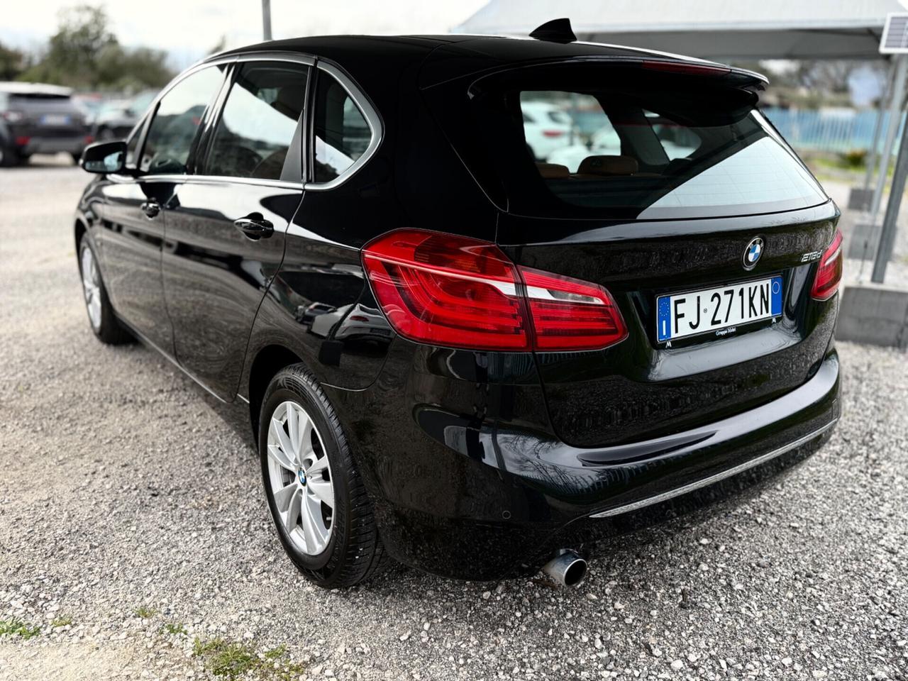 Bmw 216d Active Tourer Luxury *PELLE*FARI LED