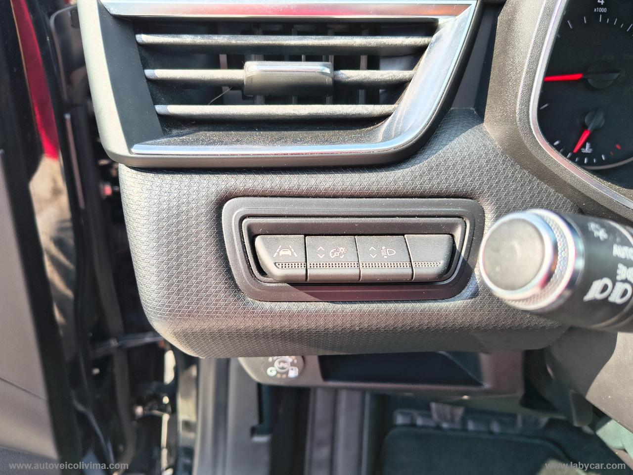 RENAULT Clio TCe 100 CV GPL Business