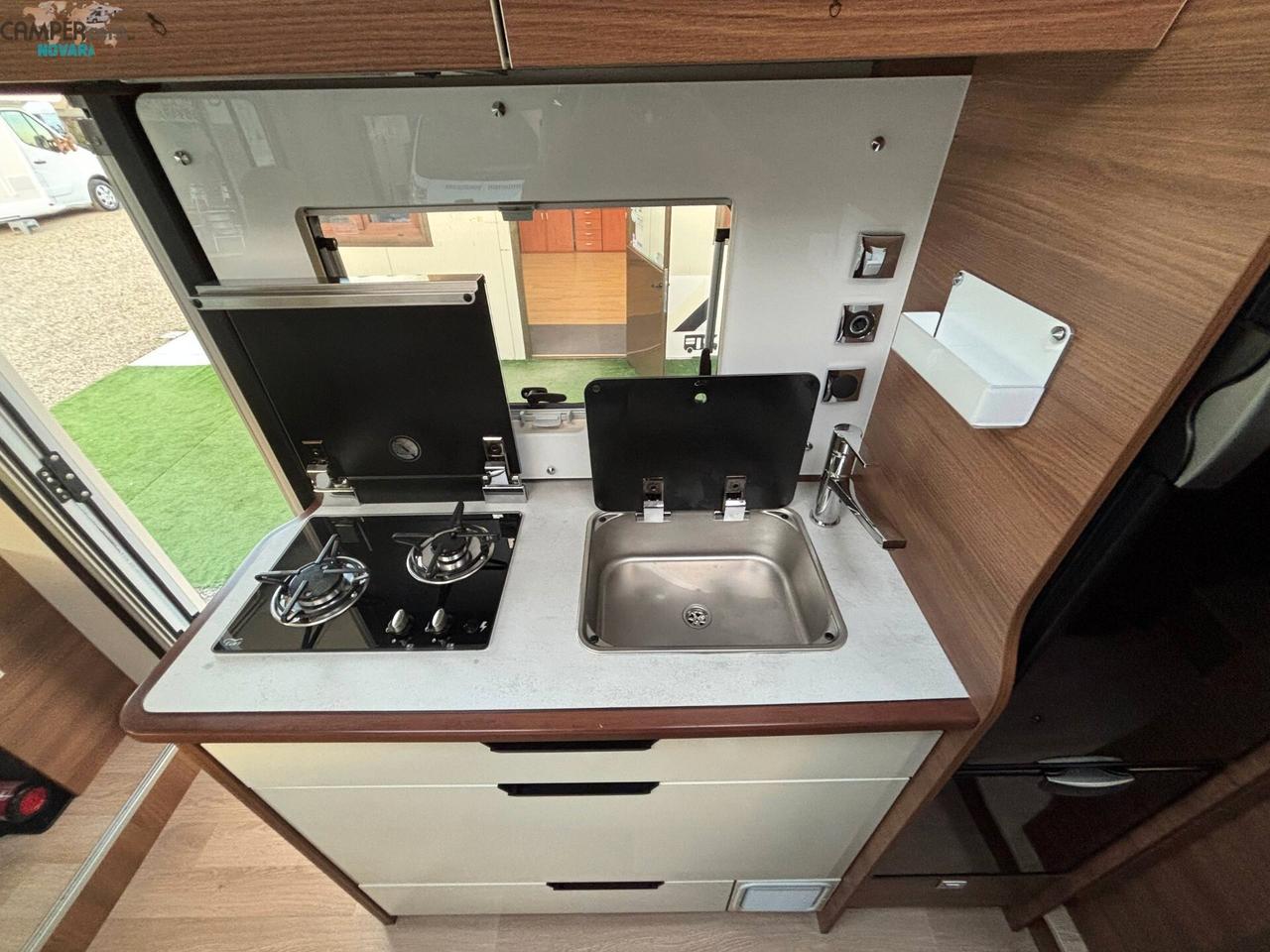 RAPIDO C55i - motorhome con letti gemelli in coda ed ampio garage