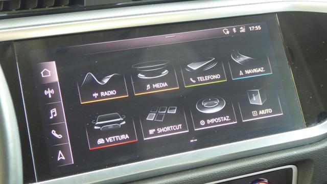 AUDI Q3 35 TFSI Business