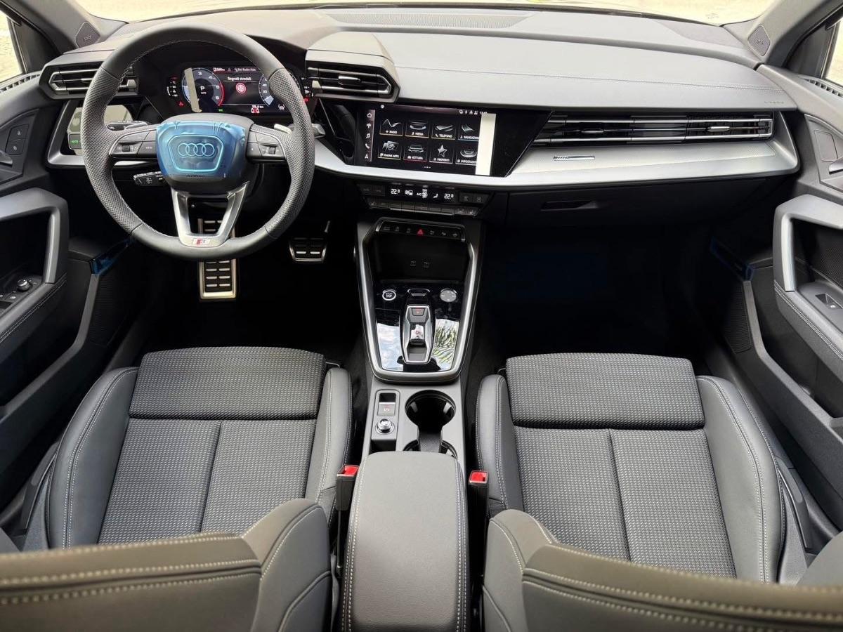 New Audi A3 Sportback 35 TFSI S-line Idenity Black 150CV