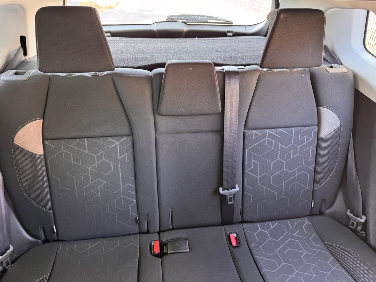 Peugeot 2008 1.2 82CV neopaten garanzia 12 mesi