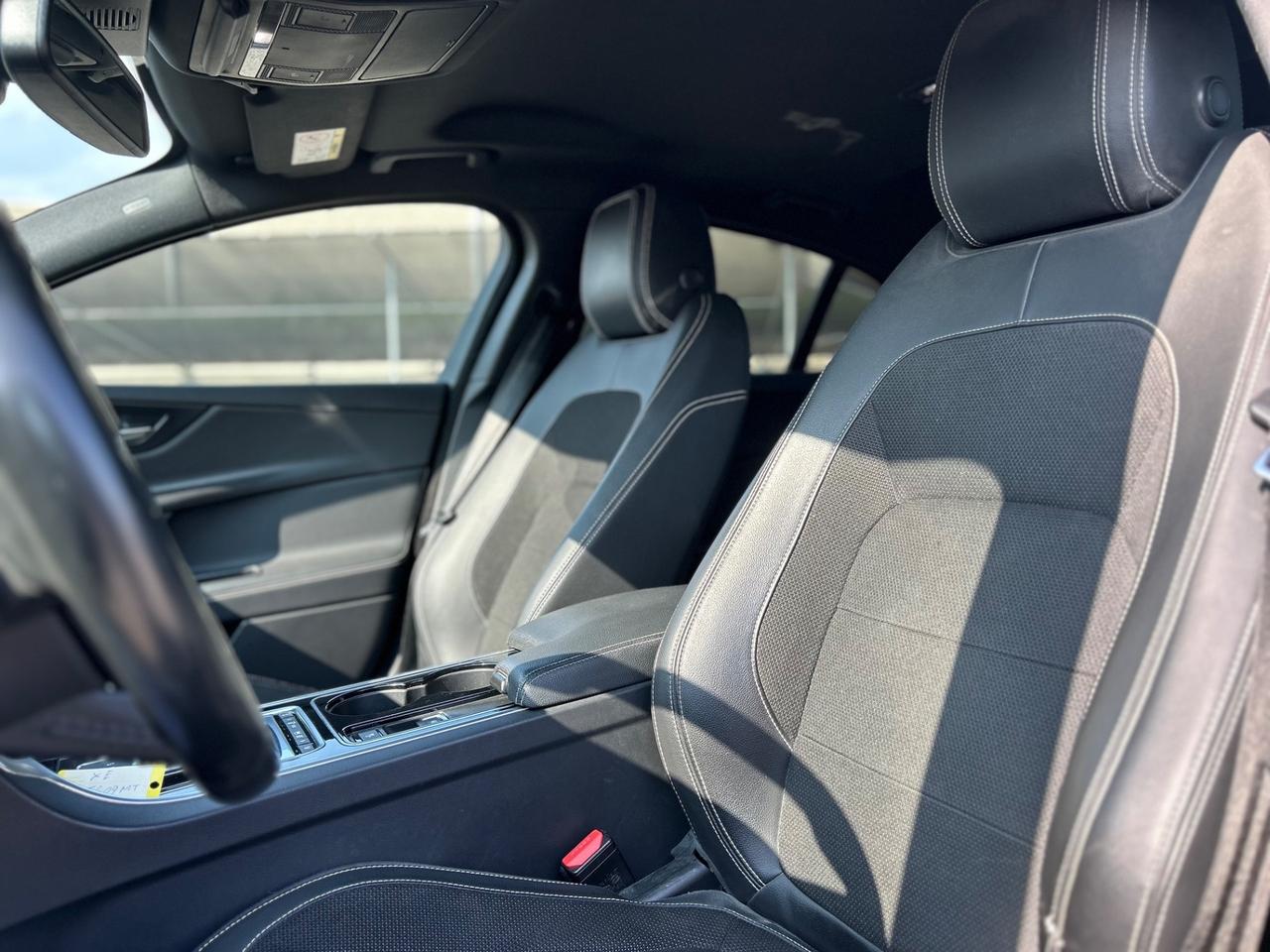Jaguar XE 2.0 D AWD Turbo aut. R-SPORT