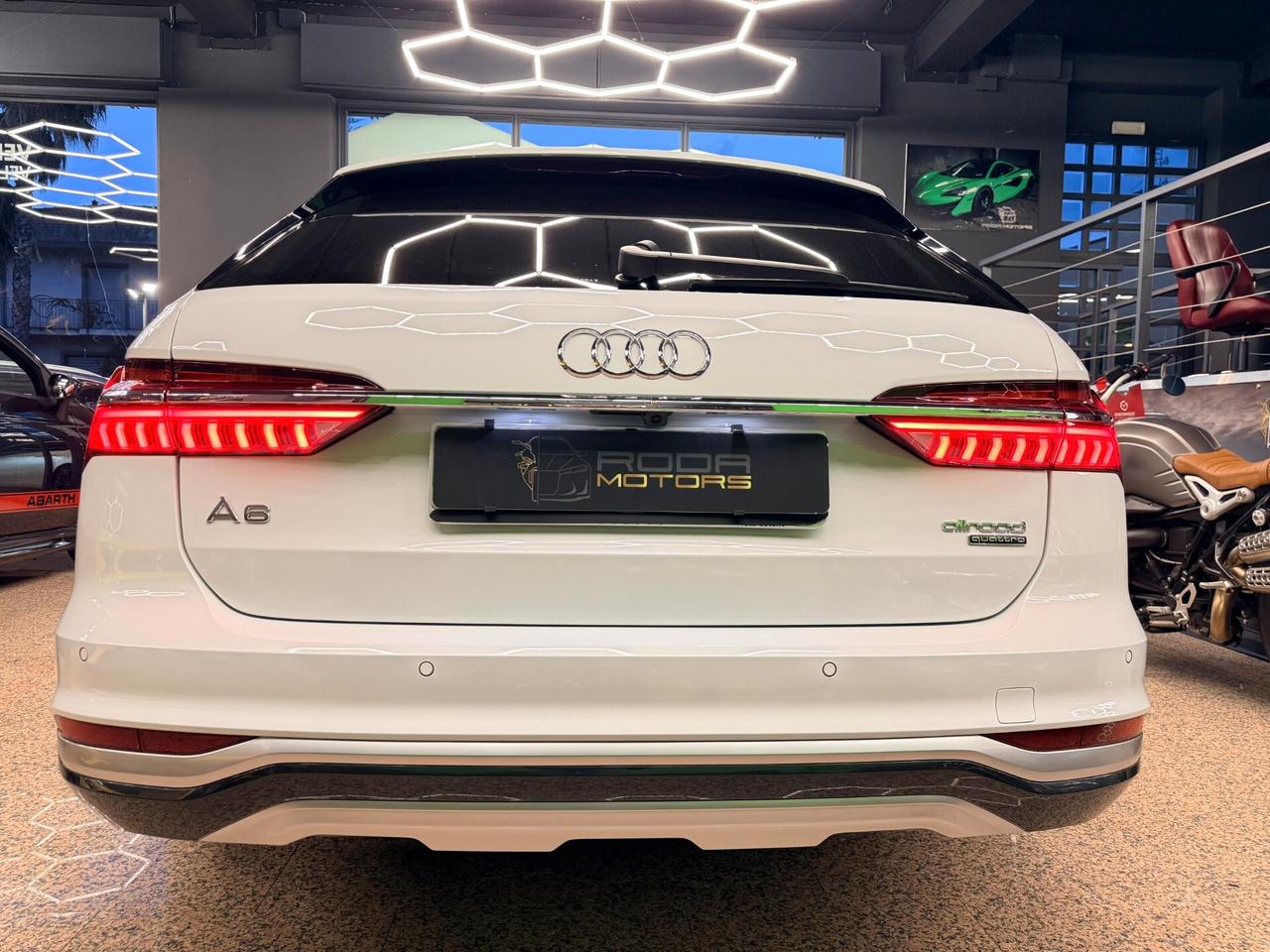Audi A6 allroad 45 TDI 3.0 quattro S tronic Business Advanced