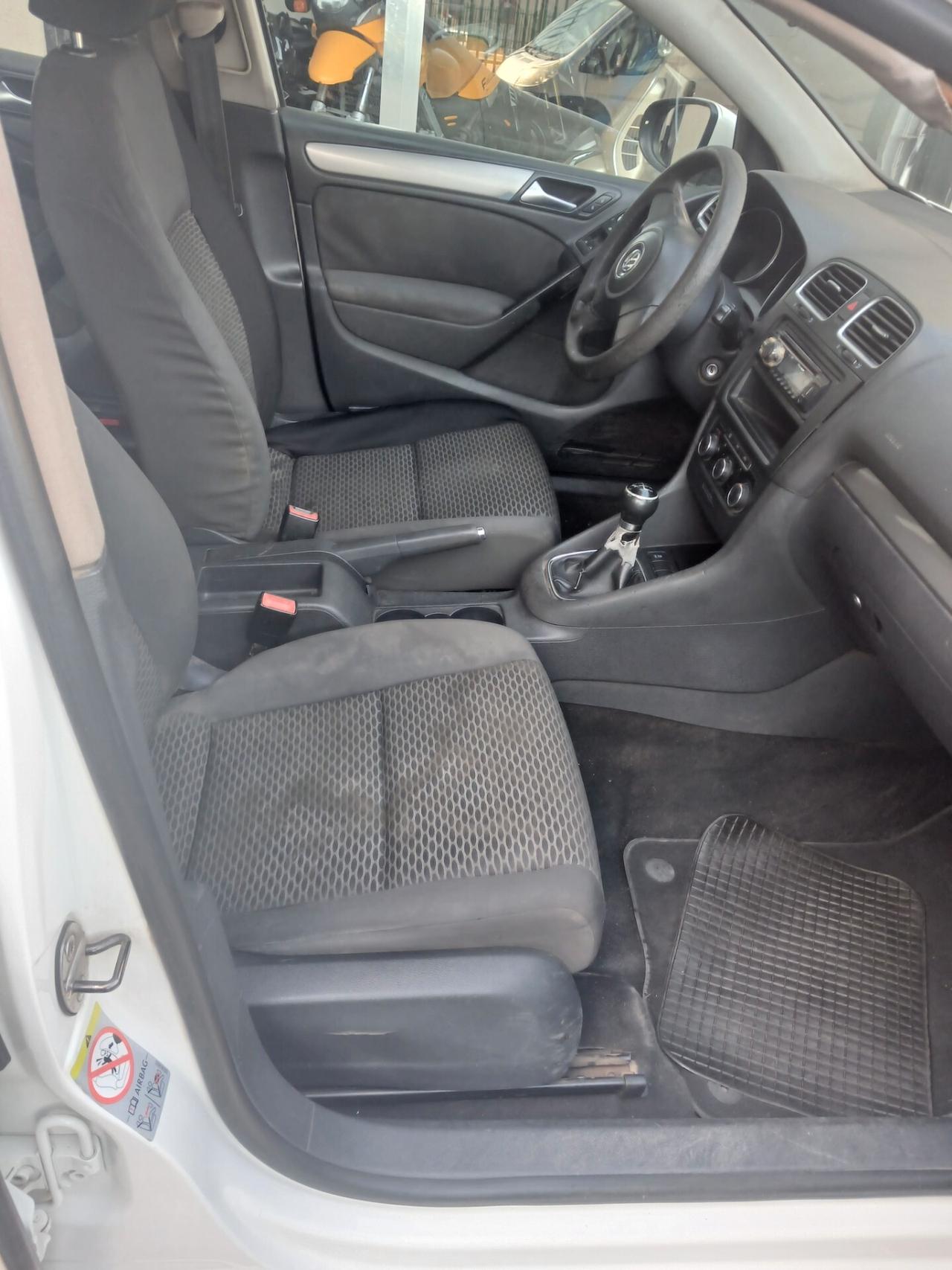 Volkswagen Golf 1.6 TDf