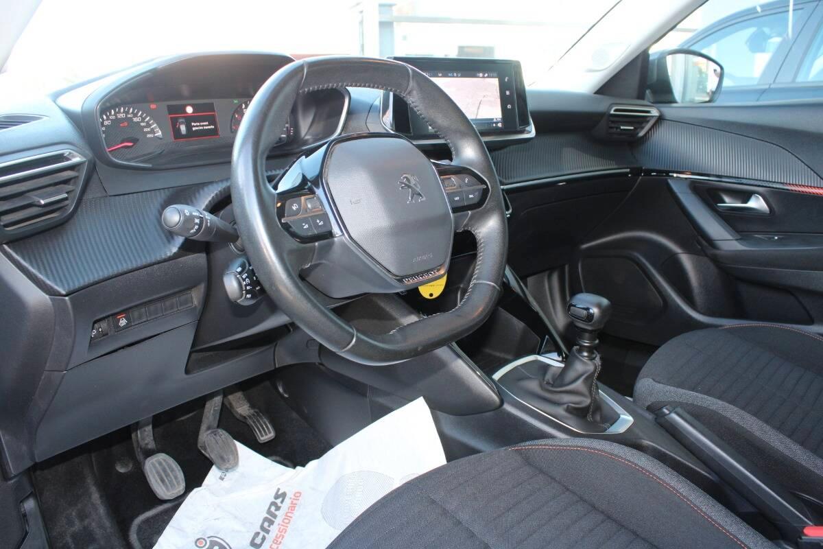Peugeot 2008 1.5 bluehdi Active s&s 100cv Con NAVIGATORE