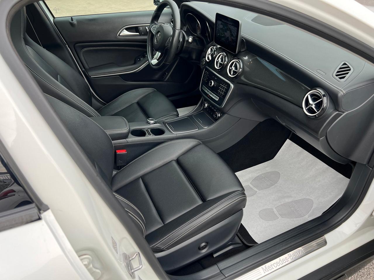 Mercedes-benz GLA 200 d Automatic Premium Night Edition