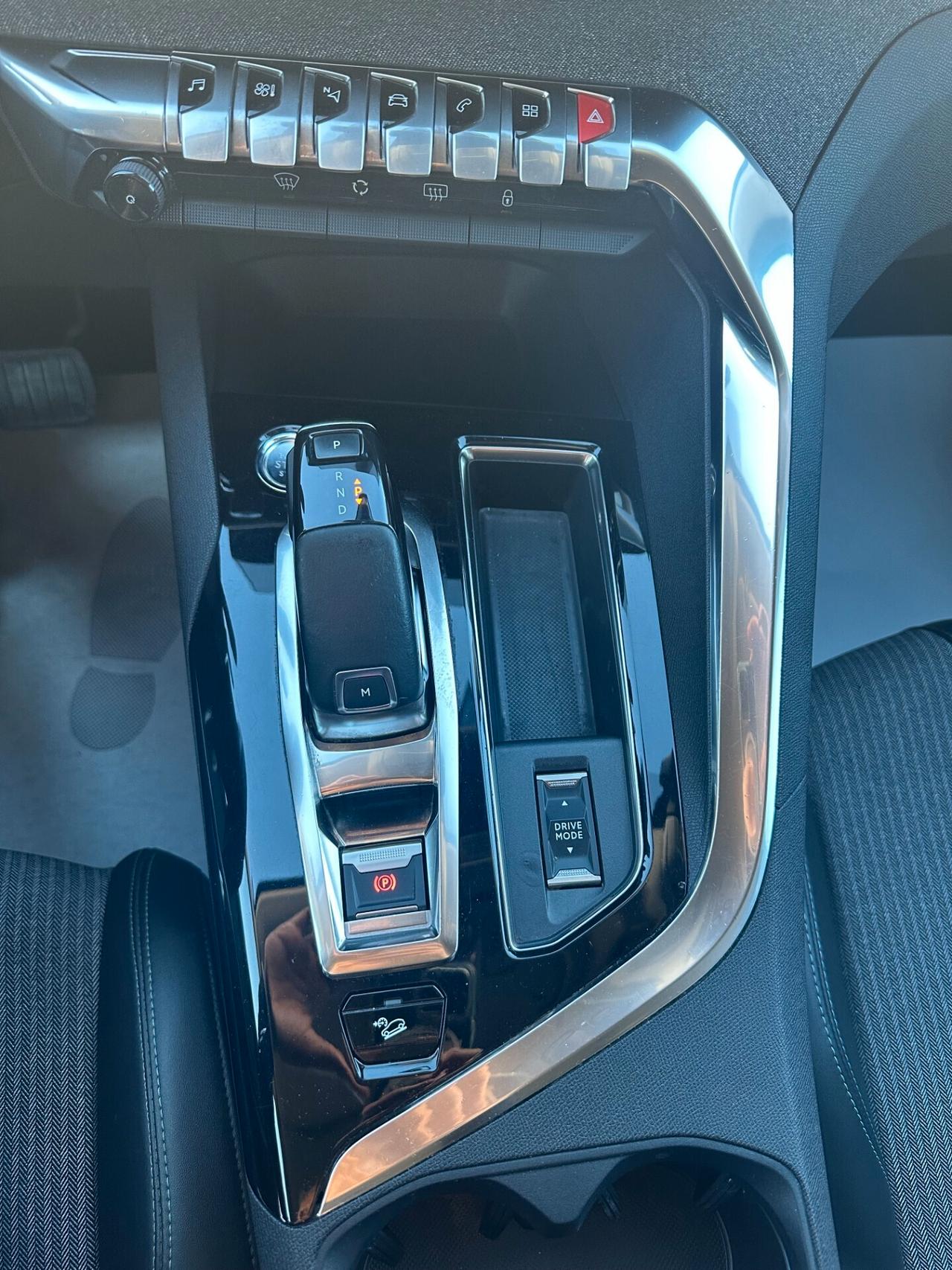 Peugeot 3008 BlueHDi 130 S&S Allure