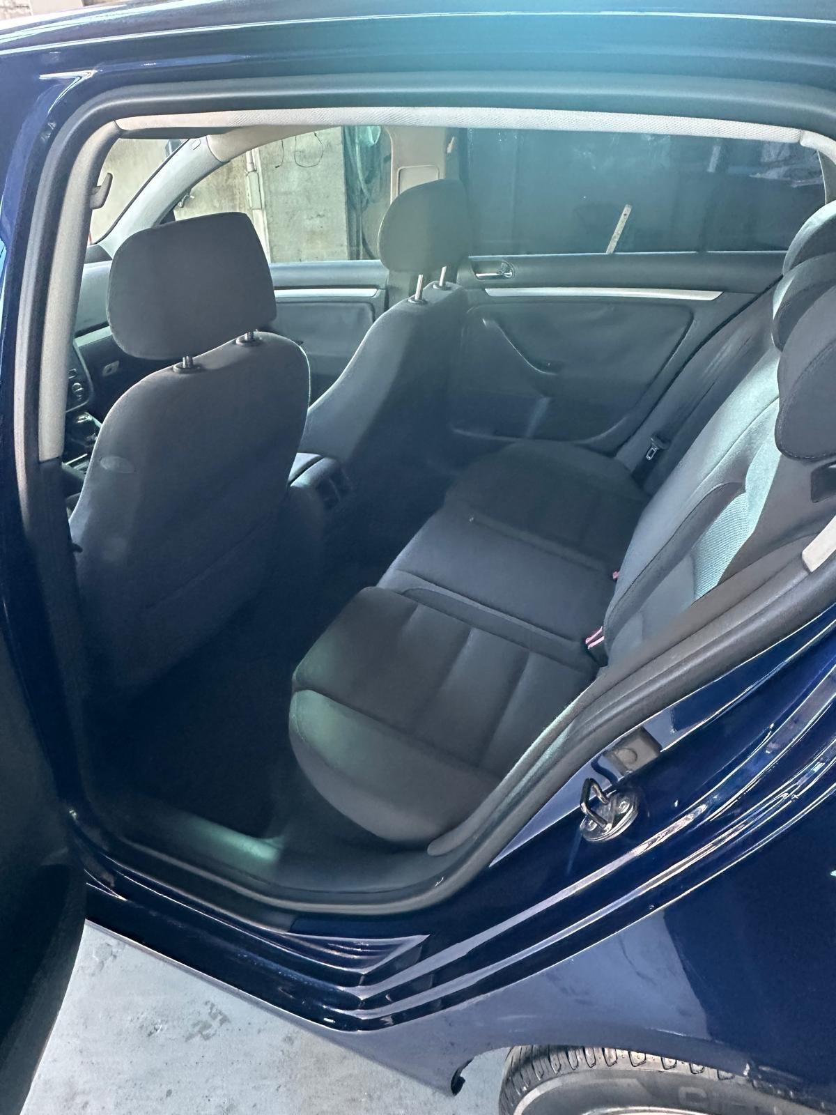 Volkswagen Golf 2.0 16V TDI 5p. Sportline