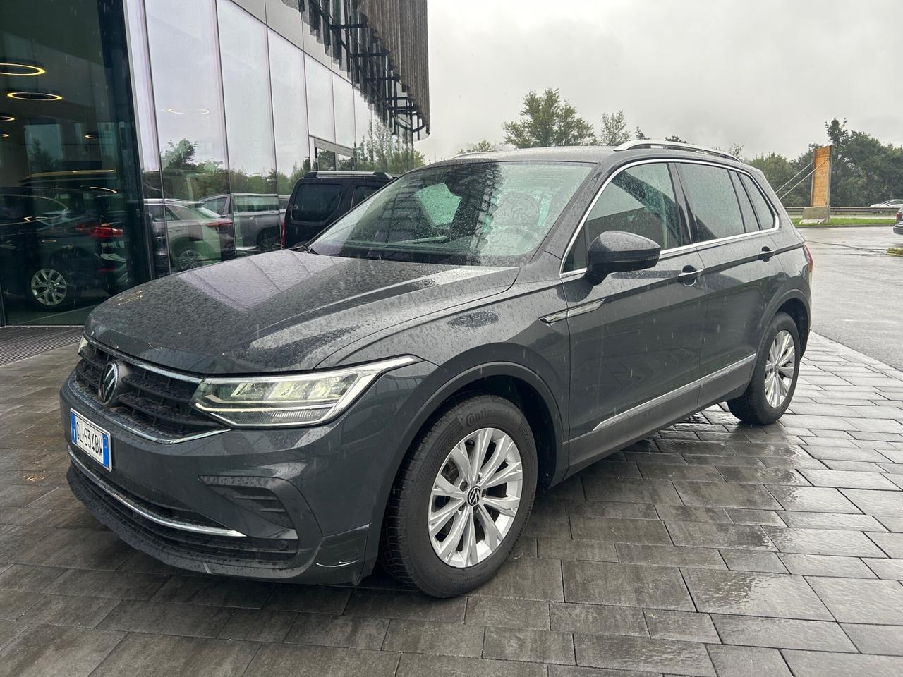 Volkswagen Tiguan 1.5 TSI LIFE ACC LED SOLO 29.000 KM!