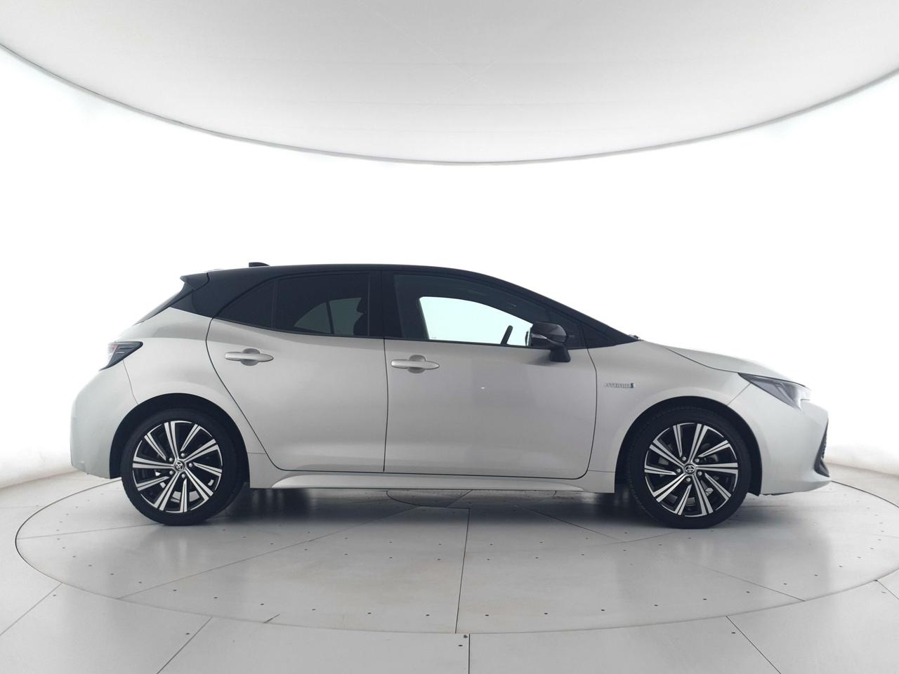 TOYOTA Corolla 2.0h Style cvt CAMERA+ACC+LED+C17"