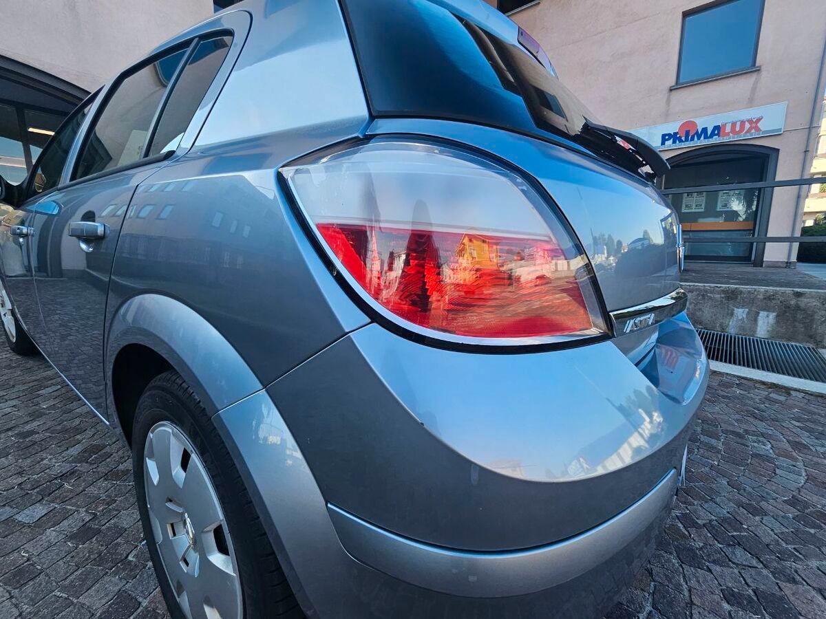Opel Astra 1.6 twinport Enjoy 5p