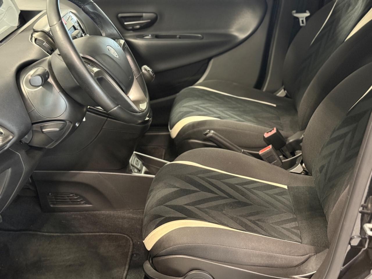 Lancia Ypsilon 1.2 74.000KM! 69cv NEOPATENTATI!