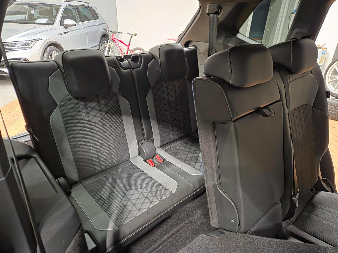 Volkswagen Tiguan Allspace 2.0 tdi R-Line 150cv 7p.ti dsg