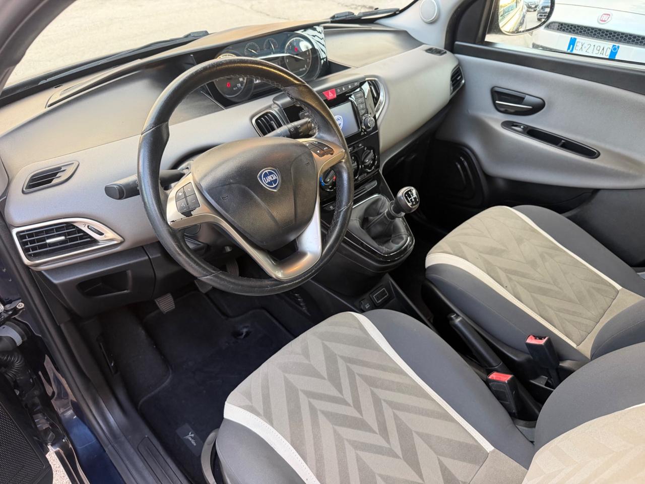 Lancia Ypsilon 1.2 69 CV GPL Ecochic 2017