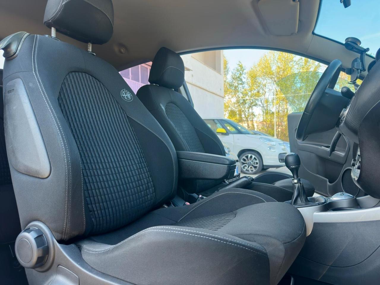 Alfa Romeo MiTo 1.3 JTDm-2 95 CV S&S Distinctive