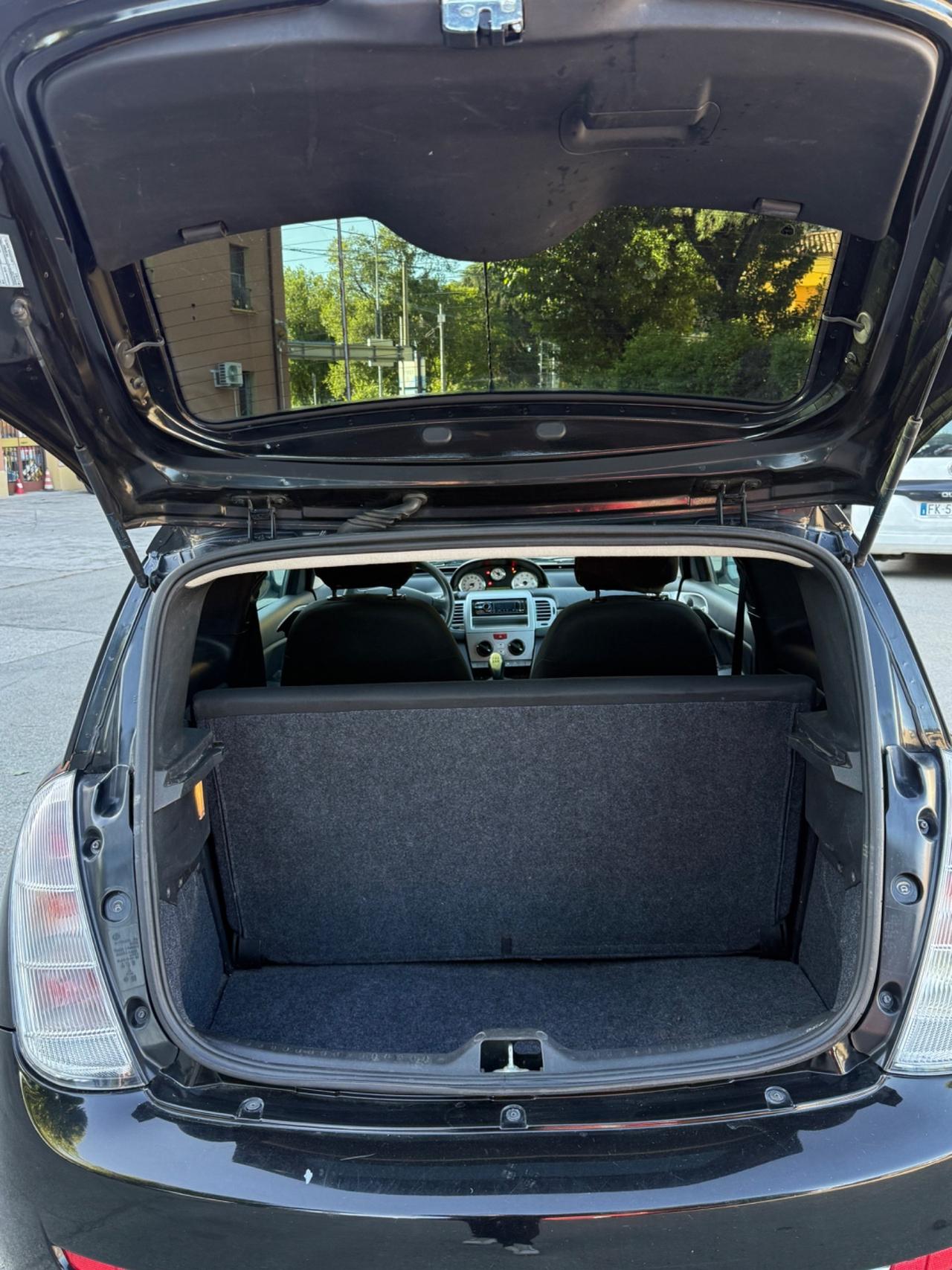 Lancia Ypsilon 1.3 MJT 75 CV Platinum