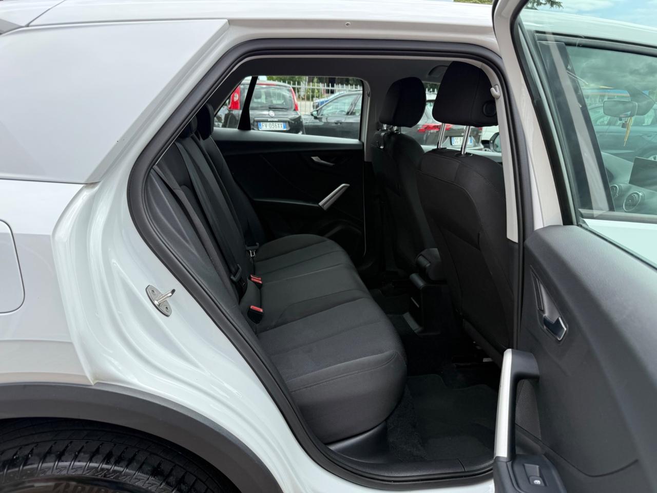 Audi Q2 35 TDI quattro S tronic Business
