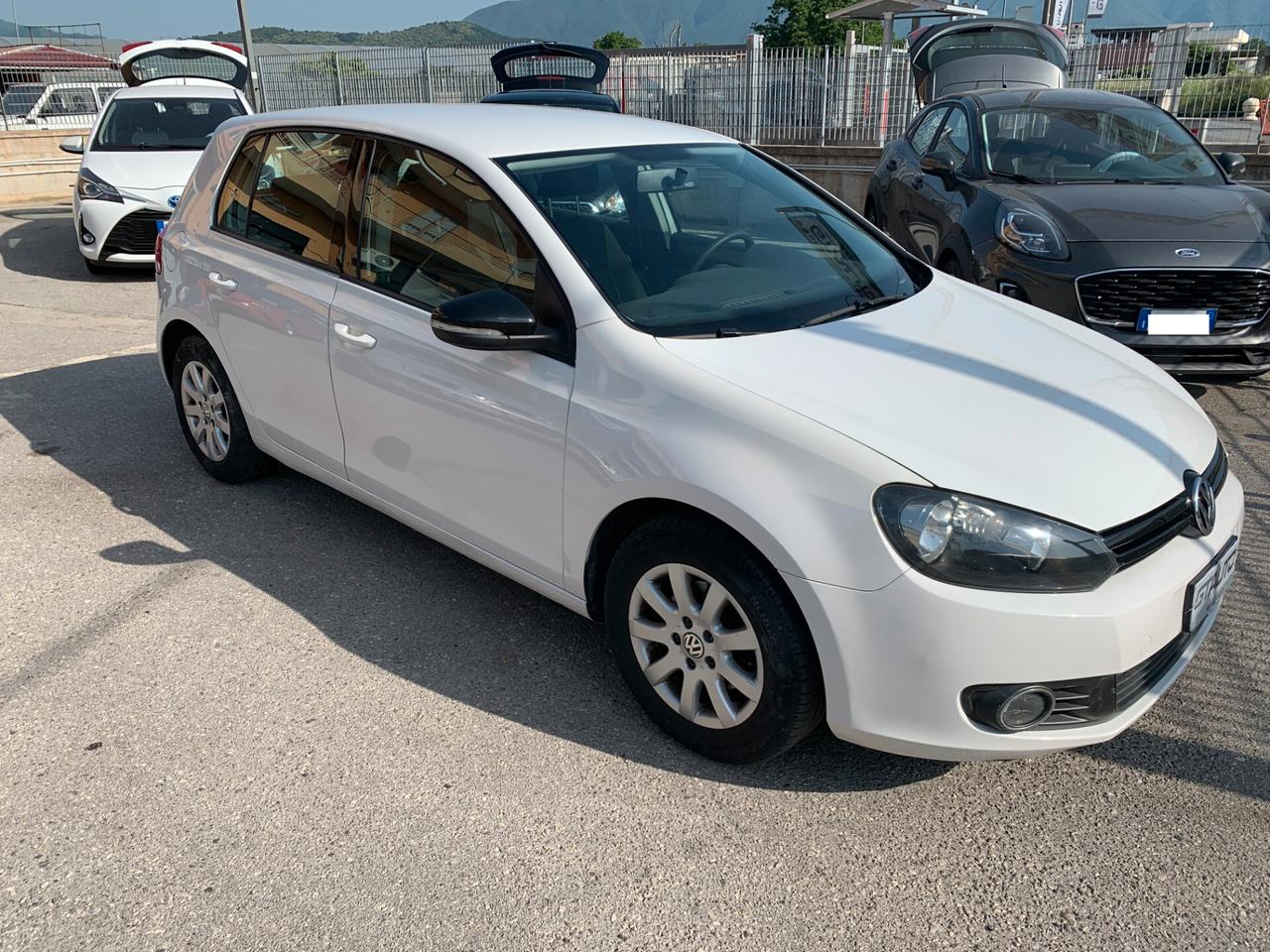 Volkswagen Golf 5P. 1.6 GPL