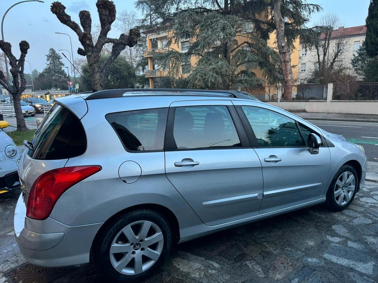 PEUGEOT 308 1.6 8V e-HDi 112cv SW ALLURE