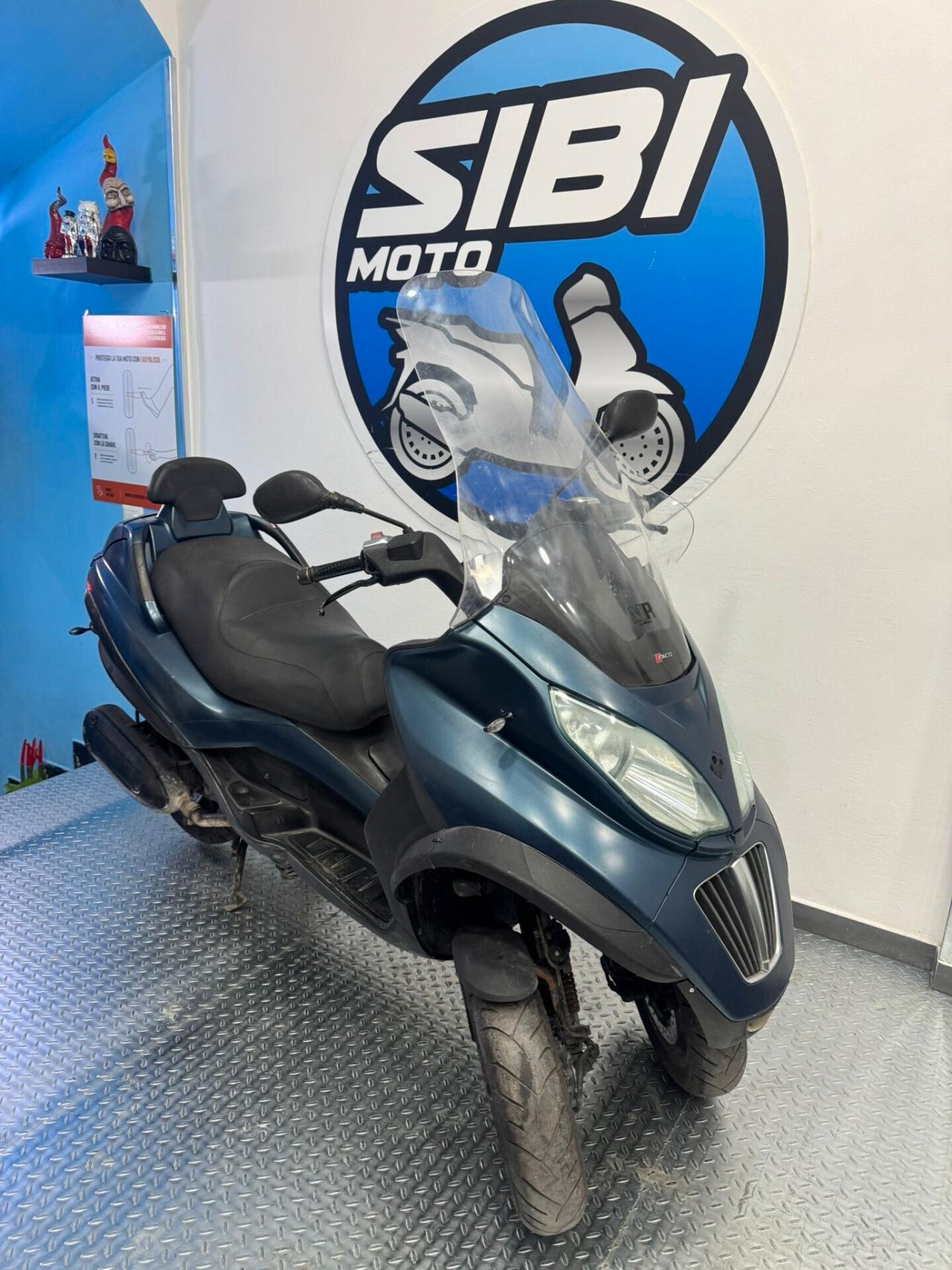 PIAGGIO MP3 300
