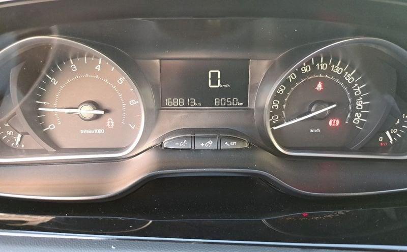 Peugeot 208 PureTech 82 5 porte Signature