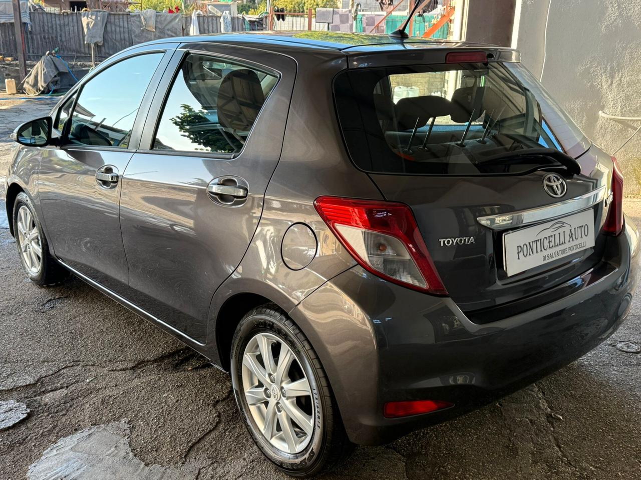 Toyota Yaris 1.0 5 porte Sol