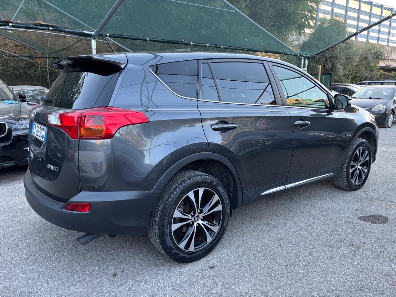 Toyota RAV 4 - 2.0 D-4D Style White Ed.