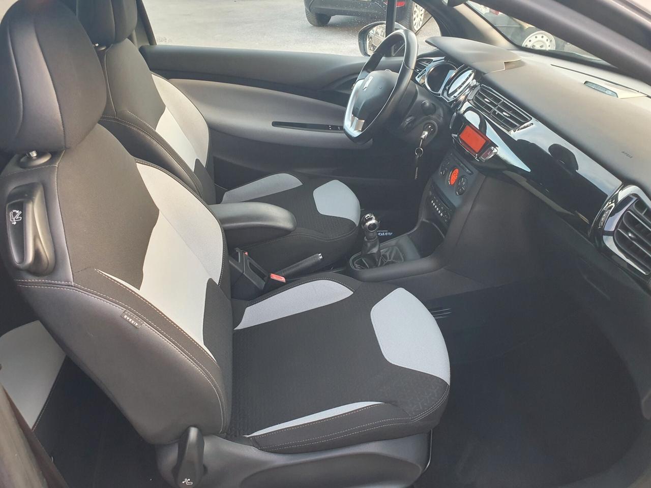 Ds DS3 1.4 hdi 70cv exclusive Neopatentati 2012