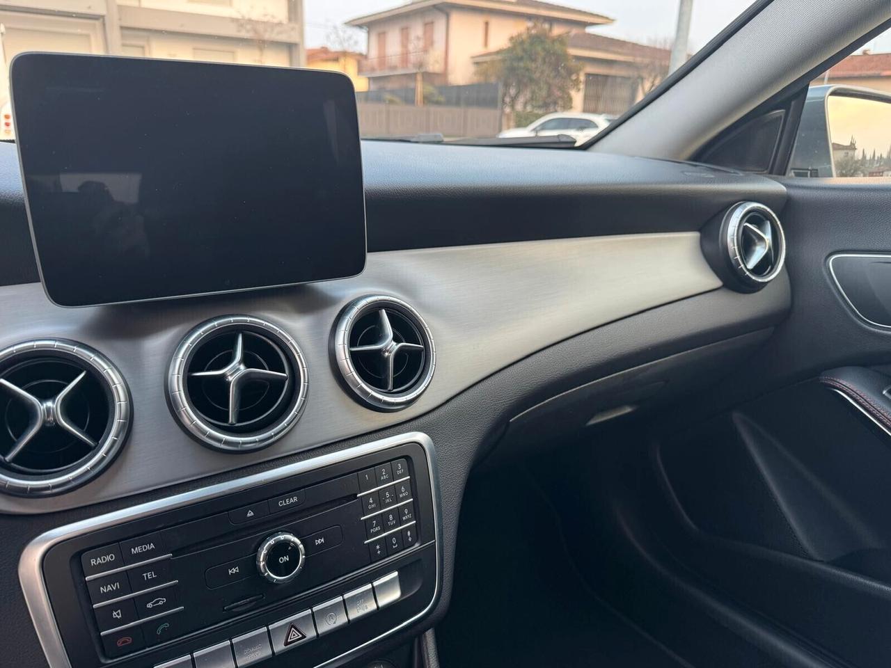 Mercedes-benz CLA 200 d S.W. 4Matic Automatic Business NEOPATENTATI