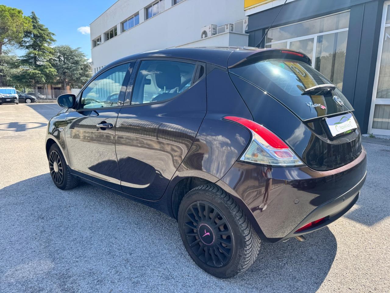 Lancia Ypsilon 1.2 69 CV 5 porte S&S Gold