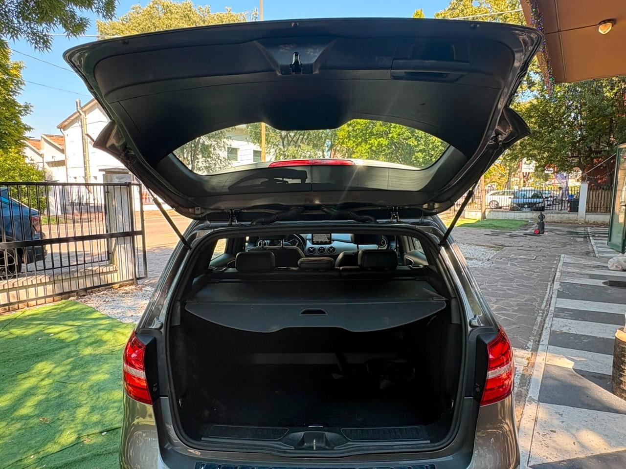 Mercedes-benz B 180 d Automatic Executive