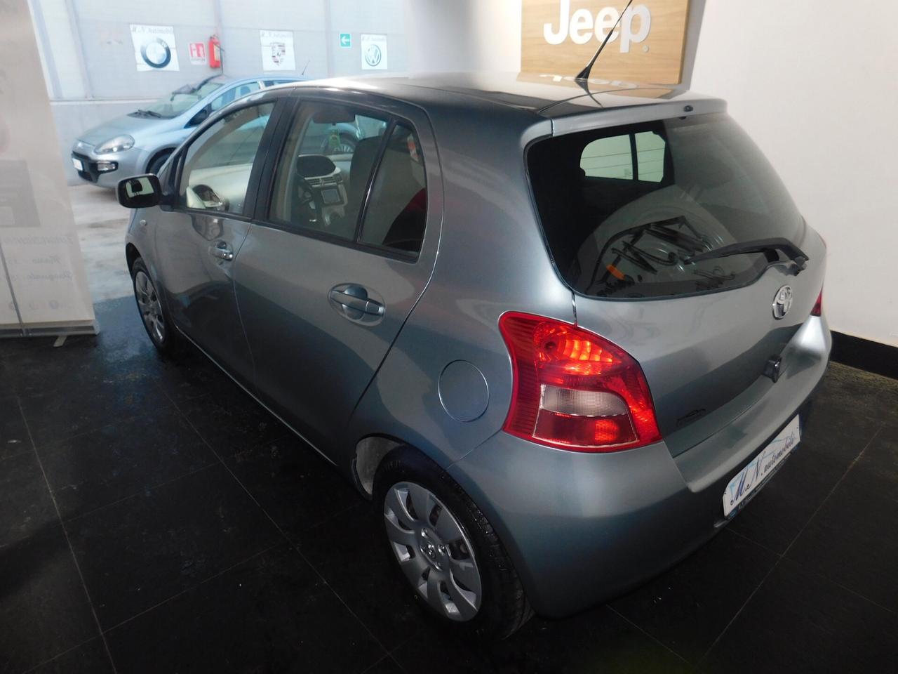 Toyota Yaris 1.0 5 porte Sol