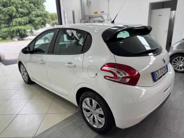 PEUGEOT 208 1.4 8V e-HDi 68CV S&S robot. 5p. Active