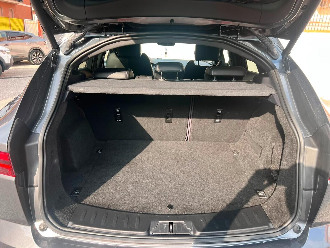 Jaguar E-Pace 2.0D 150 CV AWD aut. R-Dynamic