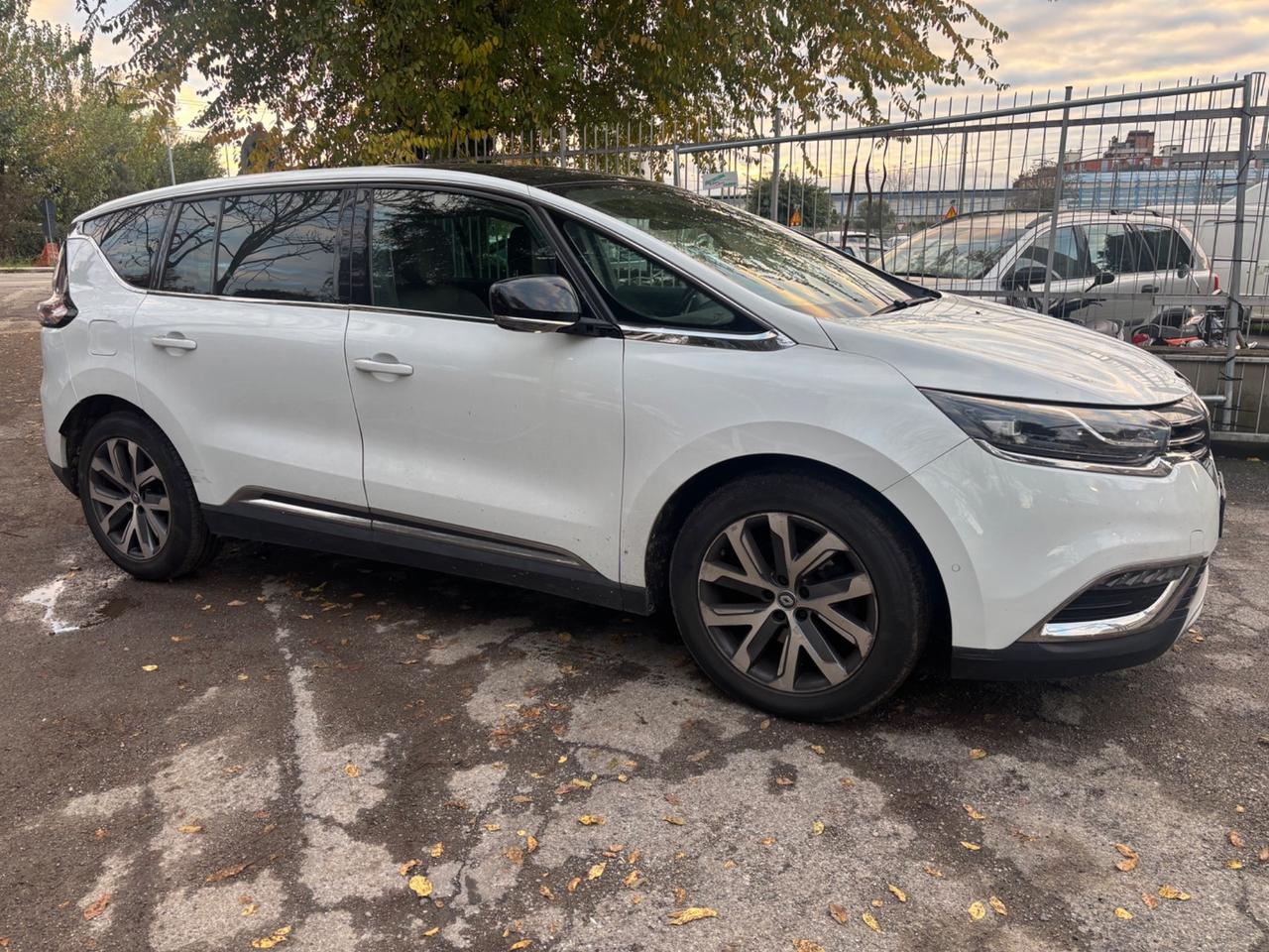 Renault Espace dCi 160CV EDC Energy Initiale Paris 4Control