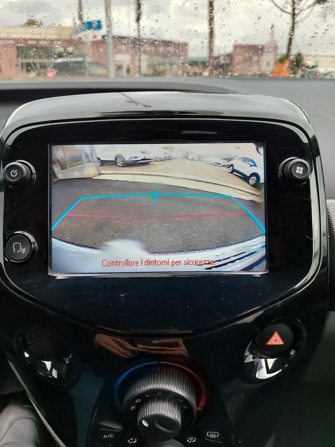 Peugeot 108 VTi 68 ETG 5 porte Allure TOP! Cabrio