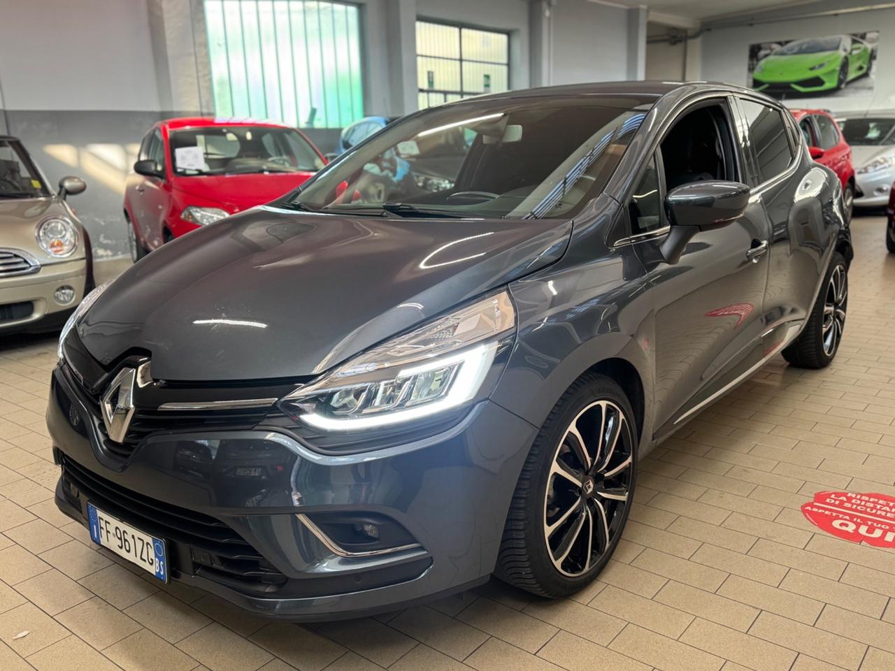 Renault Clio TCe 12V 90CV Start&Stop 5 porte Energy Intens