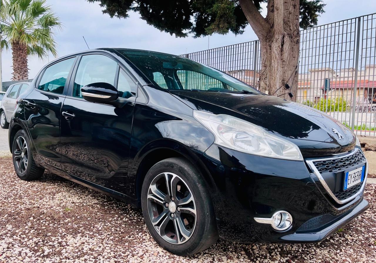 Peugeot 208 1.4 HDi 68 CV 5 porte Allure
