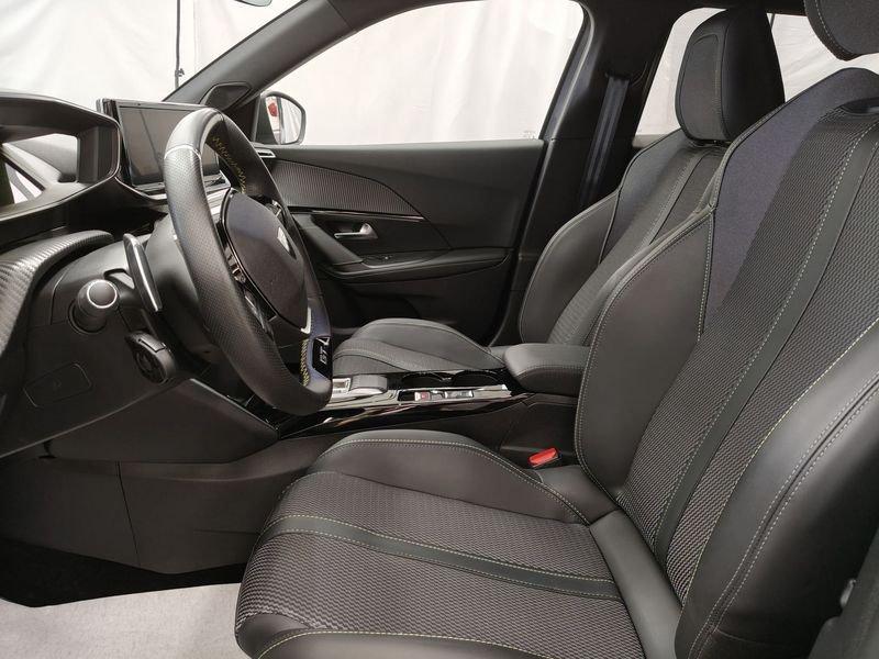 Peugeot 2008 2008 PureTech 130 S&S EAT8 GT