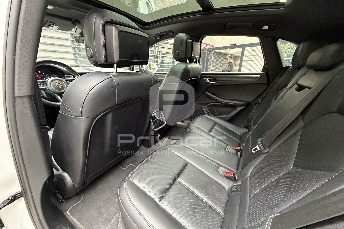 PORSCHE Macan 2.0