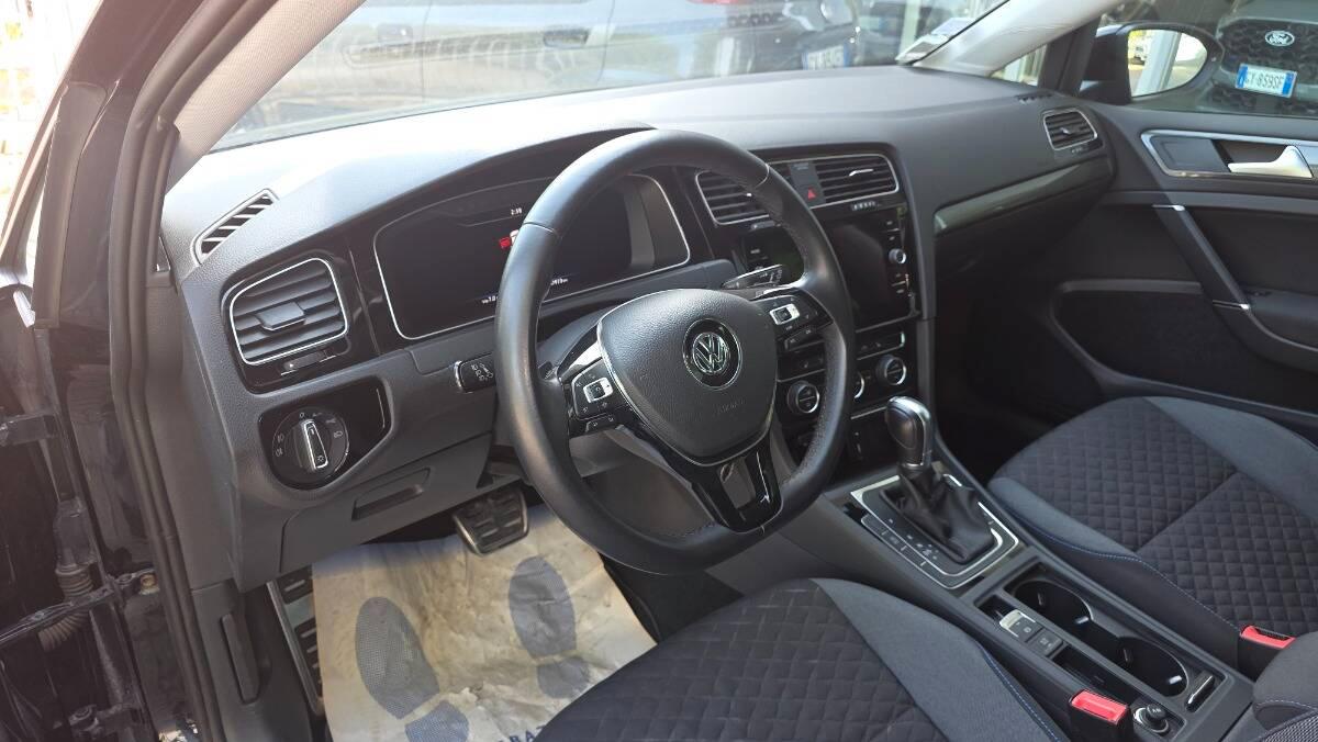 Volkswagen Golf 1.5 tsi Business 130cv dsg